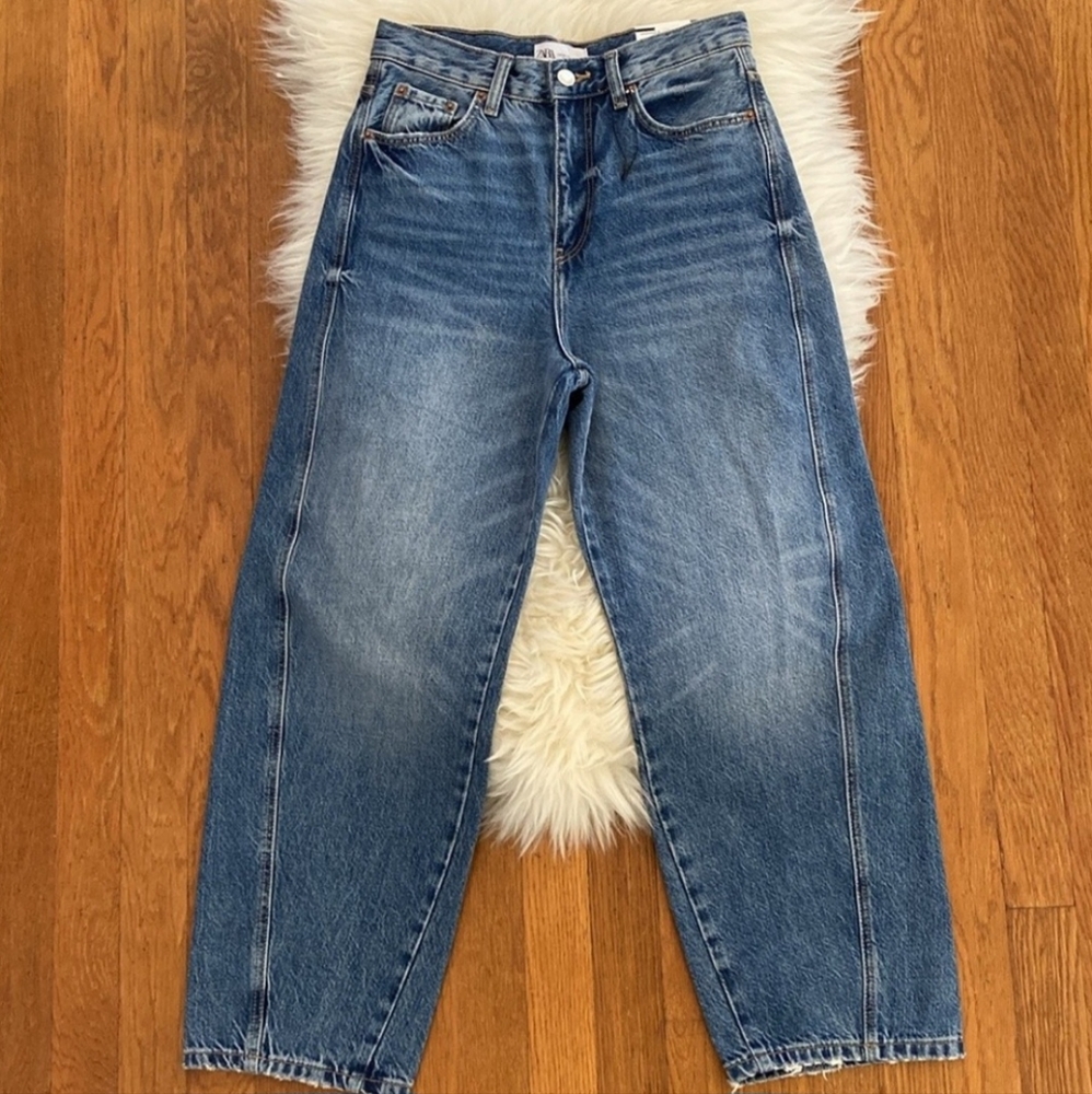 Zara High Waist Carrot Leg Cropped Blue Denim Jeans